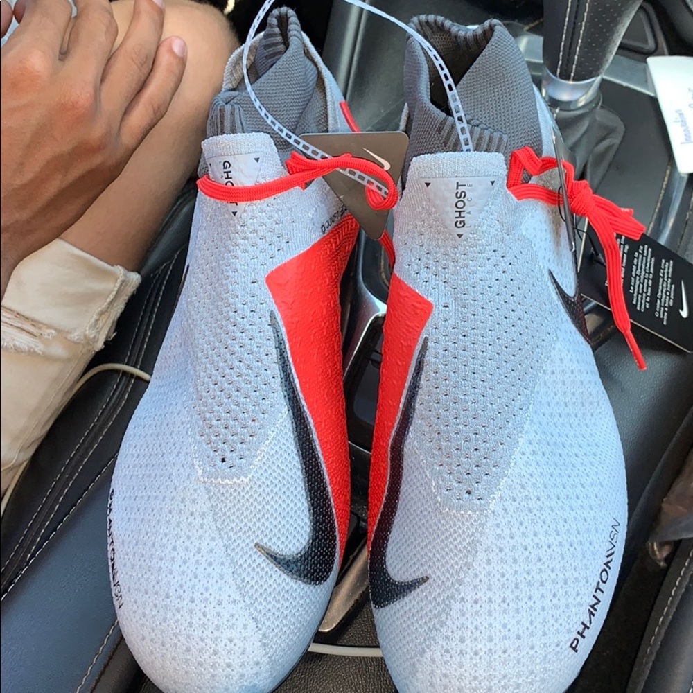 Nike phantom cleats - Picture 3 of 4